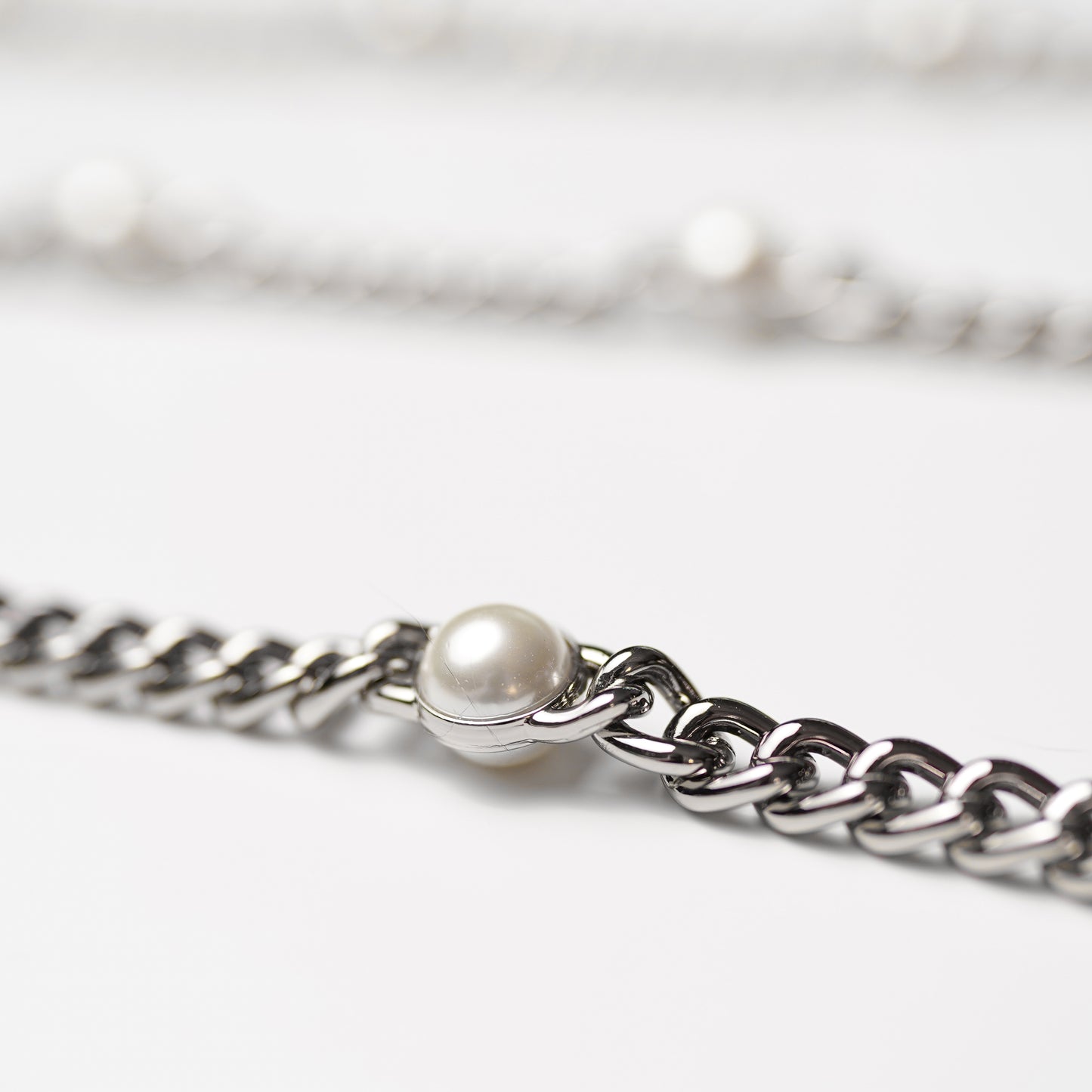 Vintage 12-Pearl Silvery Bag Chain